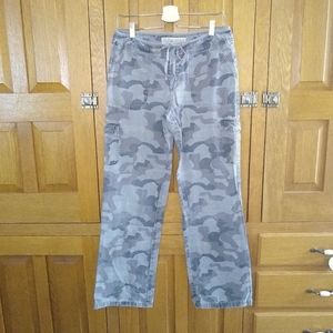 Cabela's camo canvas straight leg cargo pants